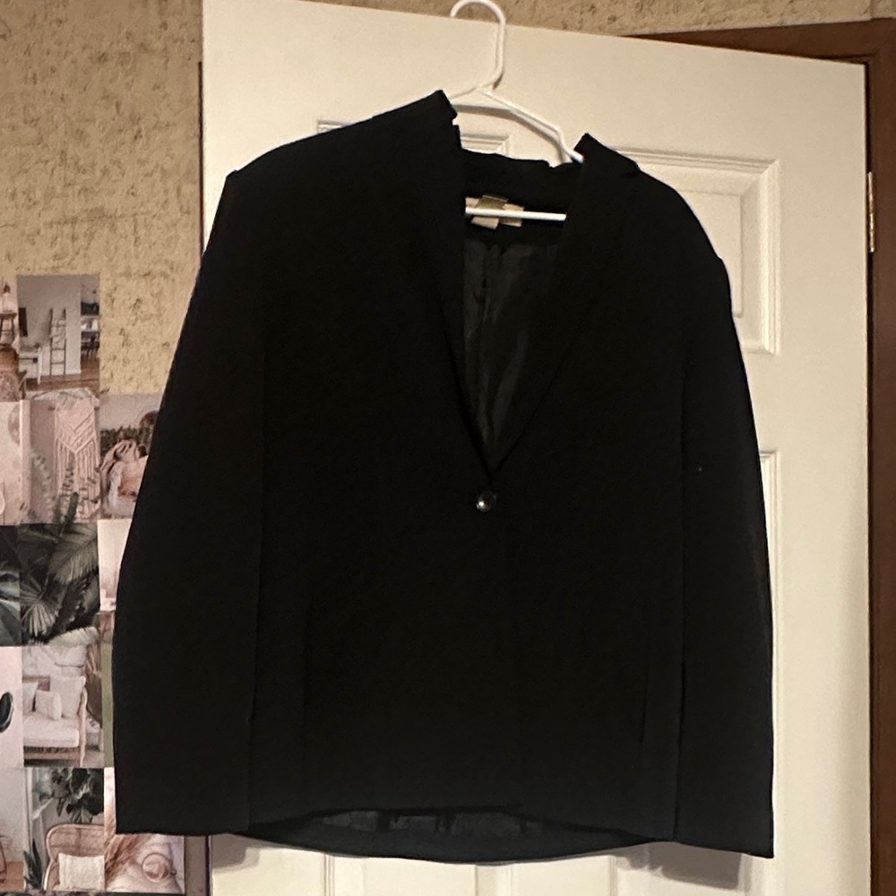 Elegant Black Women's Blazer